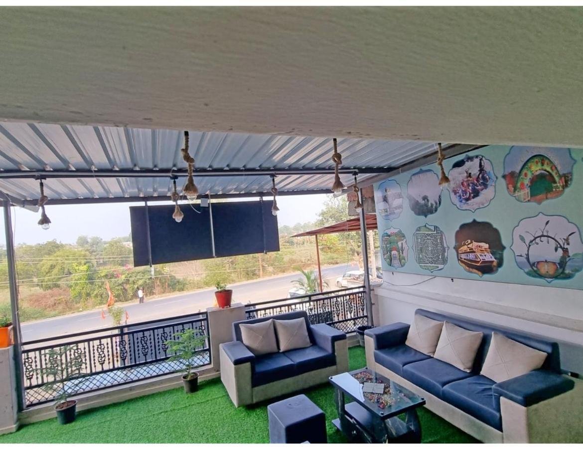 Hari Homestay, Garudeshwar Екстер'єр фото